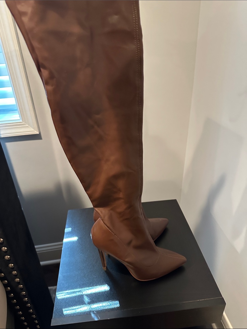 Women's Brown Knee-High Pointed-Toe Stiletto Boots